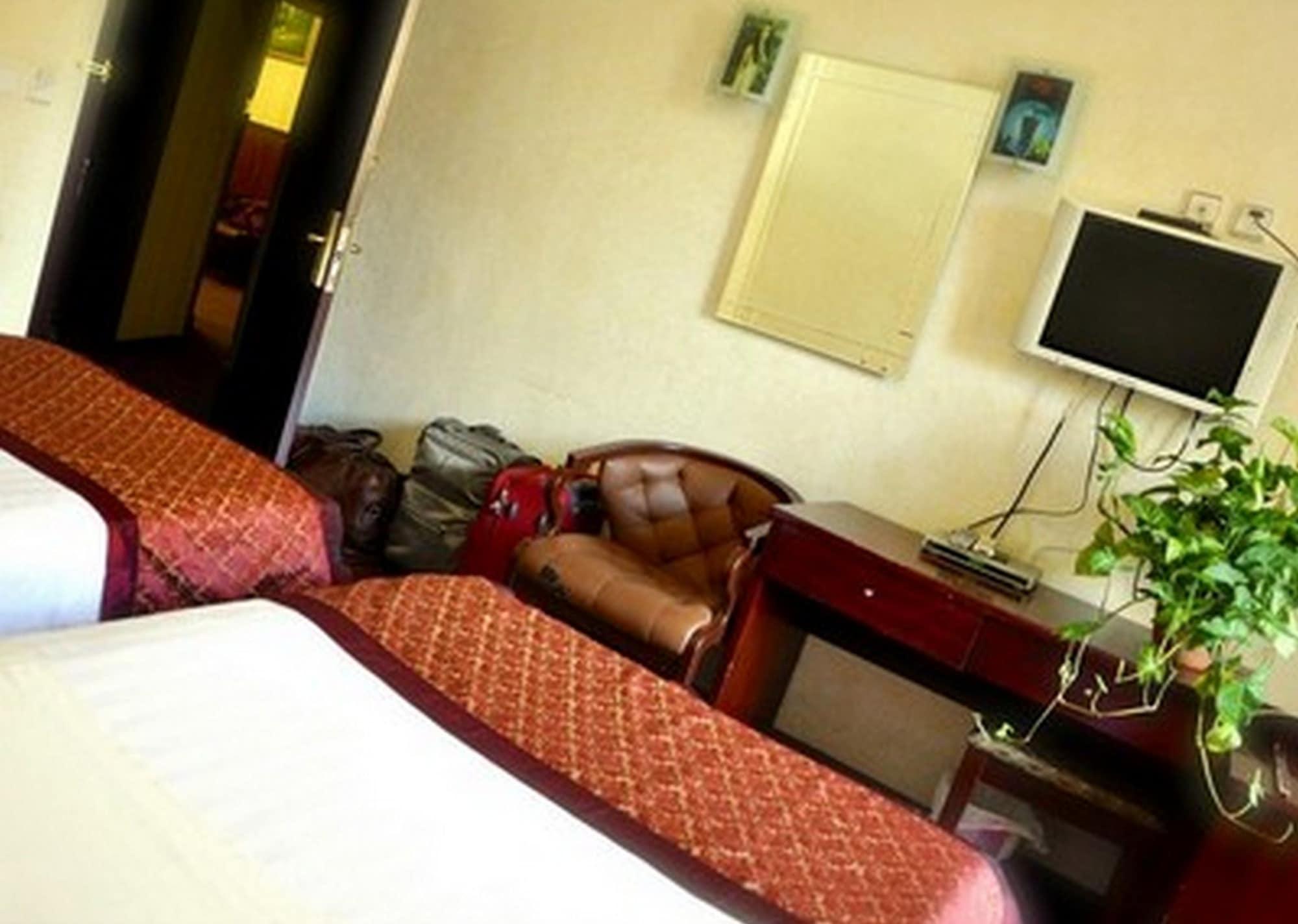 Portafortuna Guesthouse - Close To Colosseum Rome Exterior photo